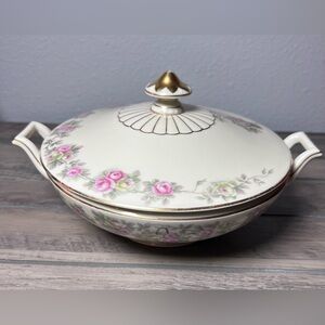 Heinrich & Co. Vtg. Selb Bavaria "Senta" Covered‎ Serving Bowl/Tureen Pink